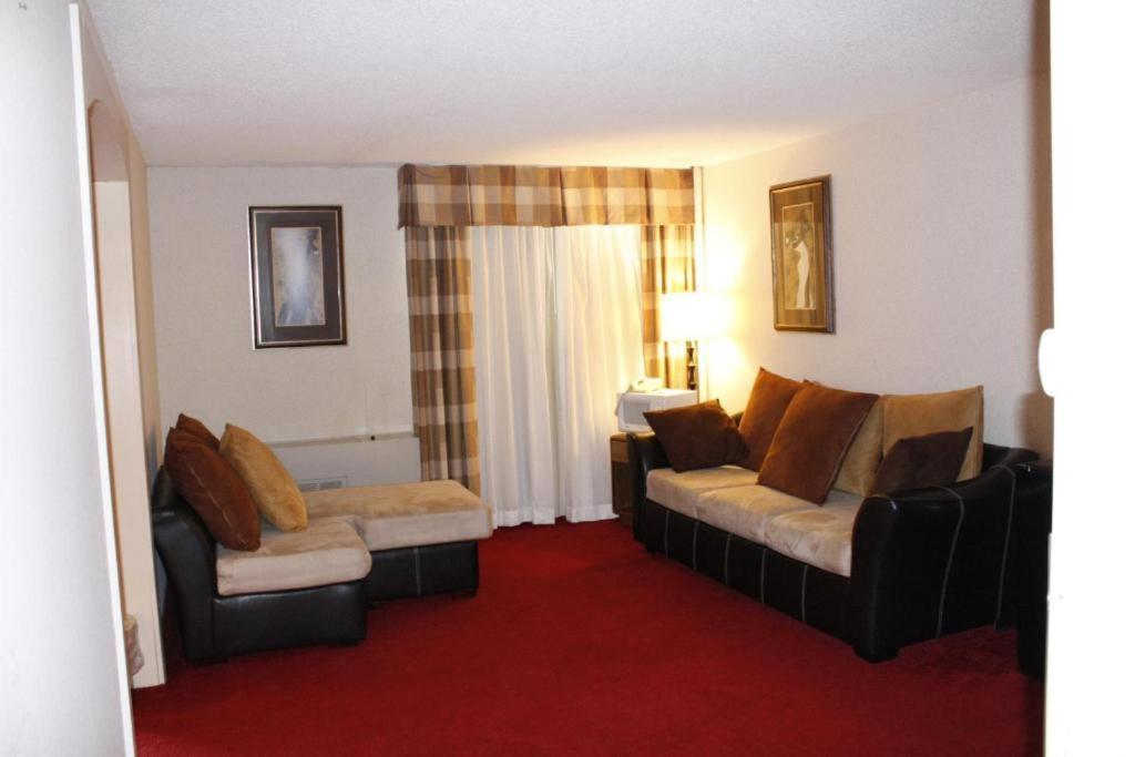 Riverfront Hotel International Falls Exteriör bild